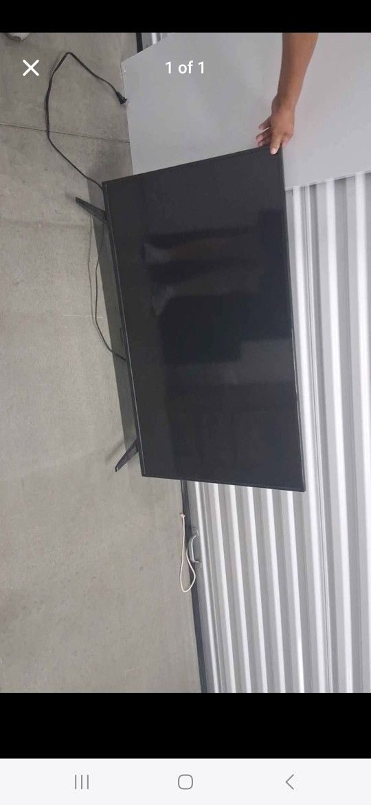 Non Smart TV About 40 Inches No Remote