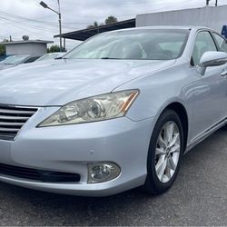 2011 Lexus ES 350 WITH NAVIGATION Sedan 4DR