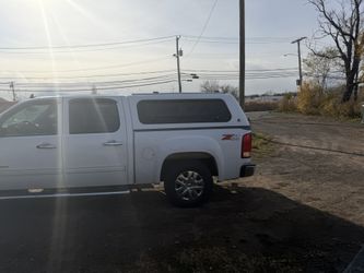 Leer Crew Cab Chevy GMC 5.8 Bed