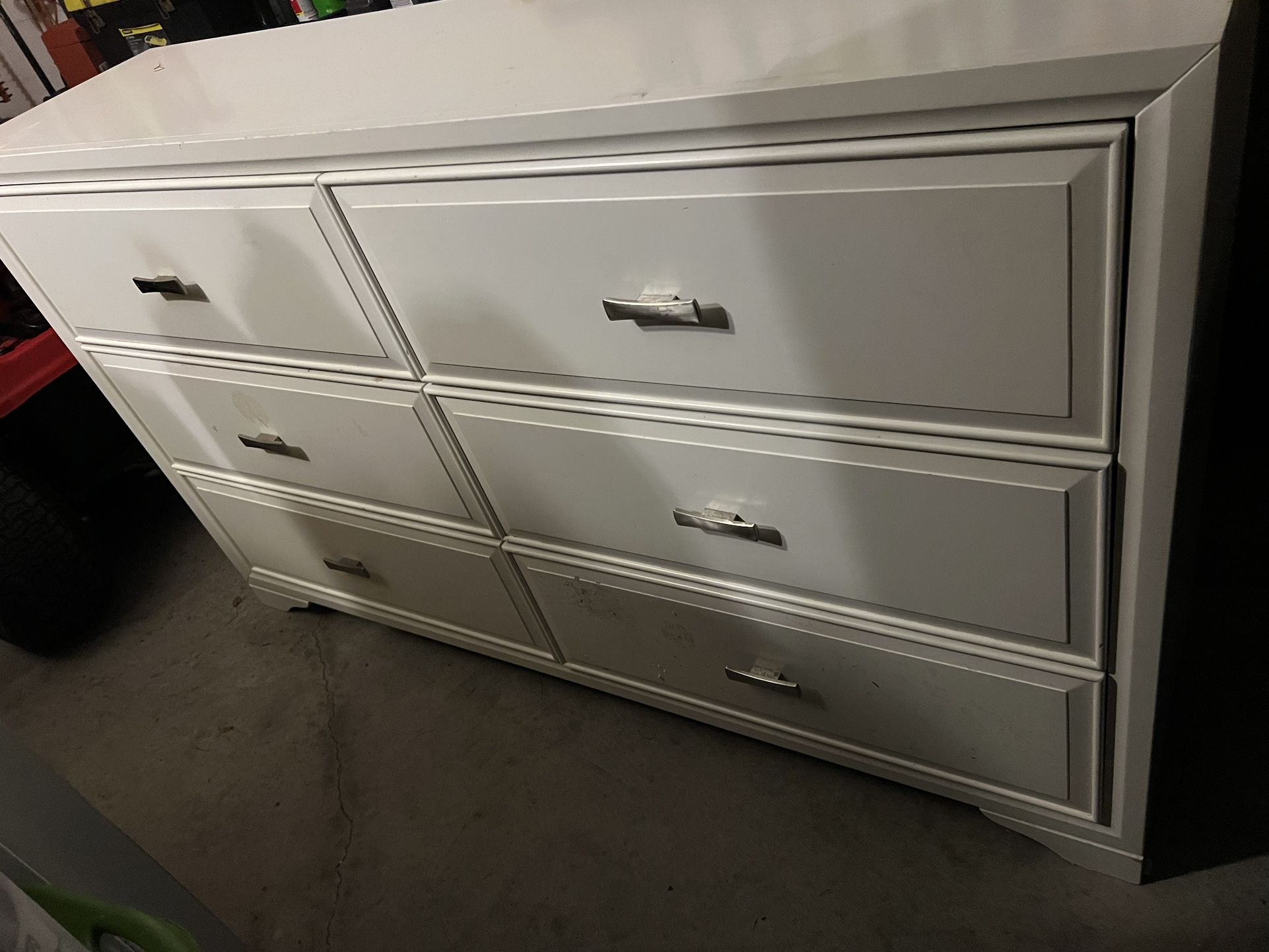 Dresser
