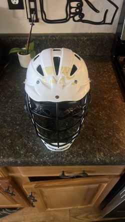 Lacrosse helmet youth medium