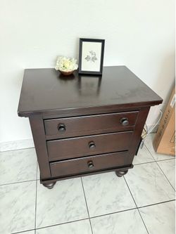 Like-New Deep Espresso 3-Drawer Nightstand / End Table Table - $65