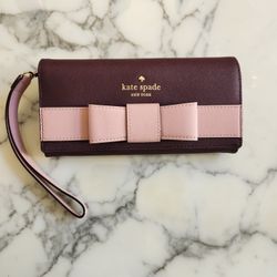 Kate Spade Bow Wristlet – Plum & Pink 💕