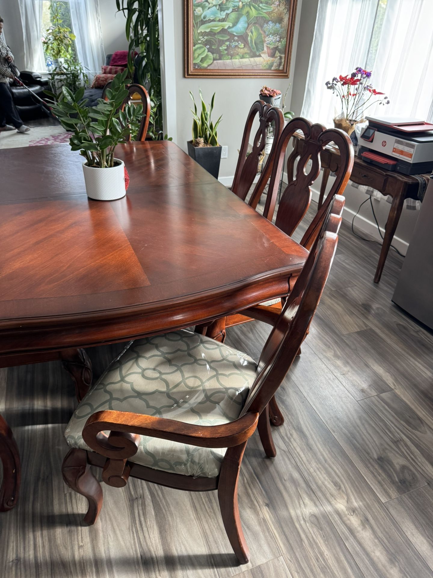 Dinning Table 5 1/2 Long