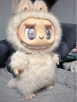 THE MONSTERS - ANGEL IN CLOUDS Vinyl Face Doll