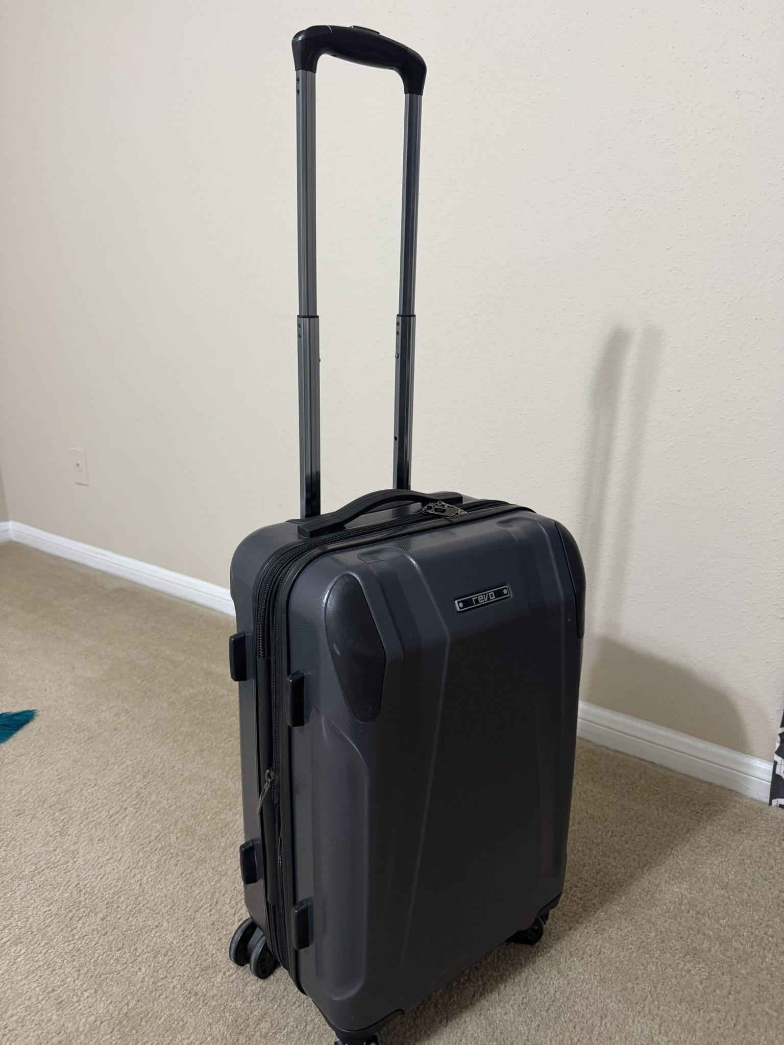 22 Inches Roller Carry On By  Traveler. 