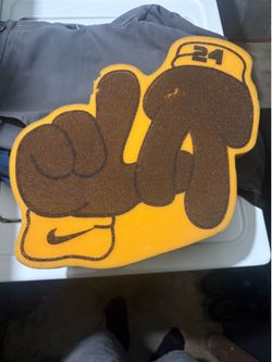 Kobe foam finger