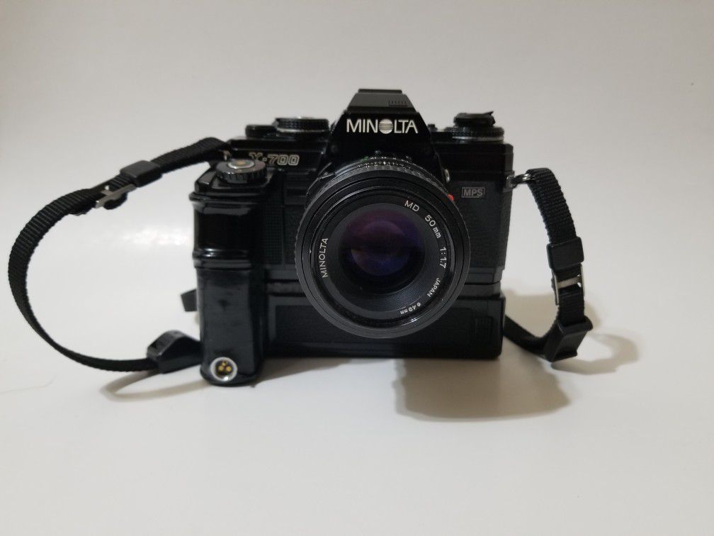 Minolta x-700 film camera