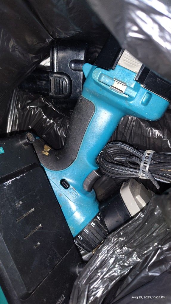 Makira Cordless Drill