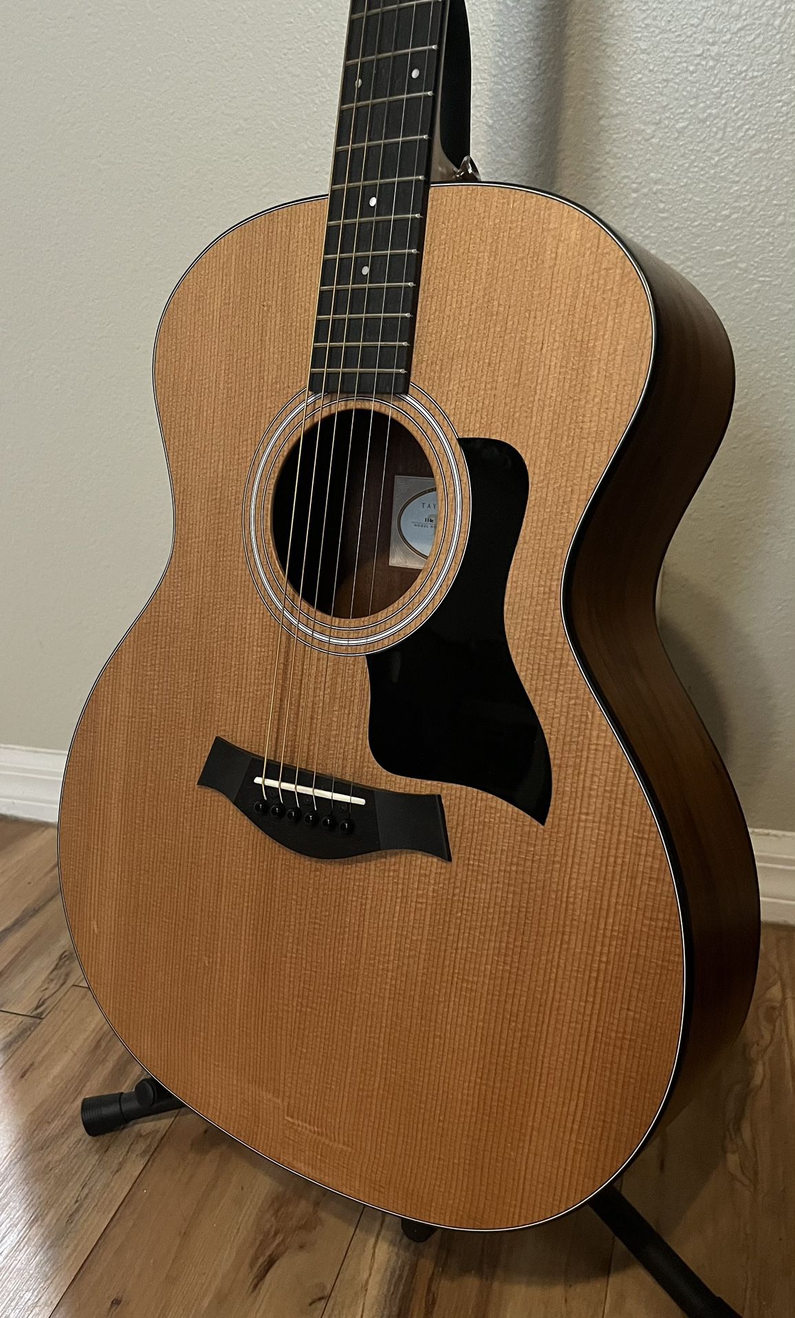 Taylor 114e Acoustic Electric Guitar With Gig Bag