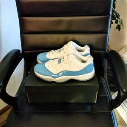 Jordan 11 Low Unc 