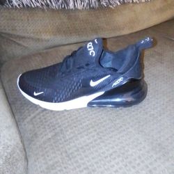 Nikes Ain7c