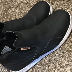 Womans Reebok Steel Toe Shoes