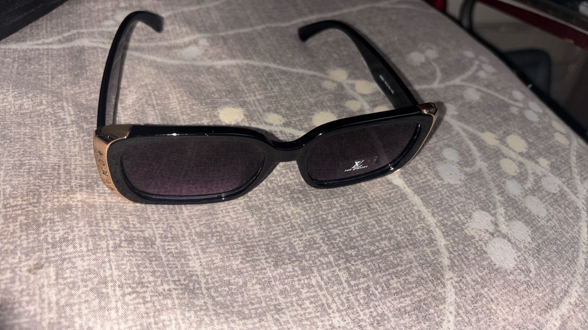 LOUIS VUITTON SUNGLASSES
