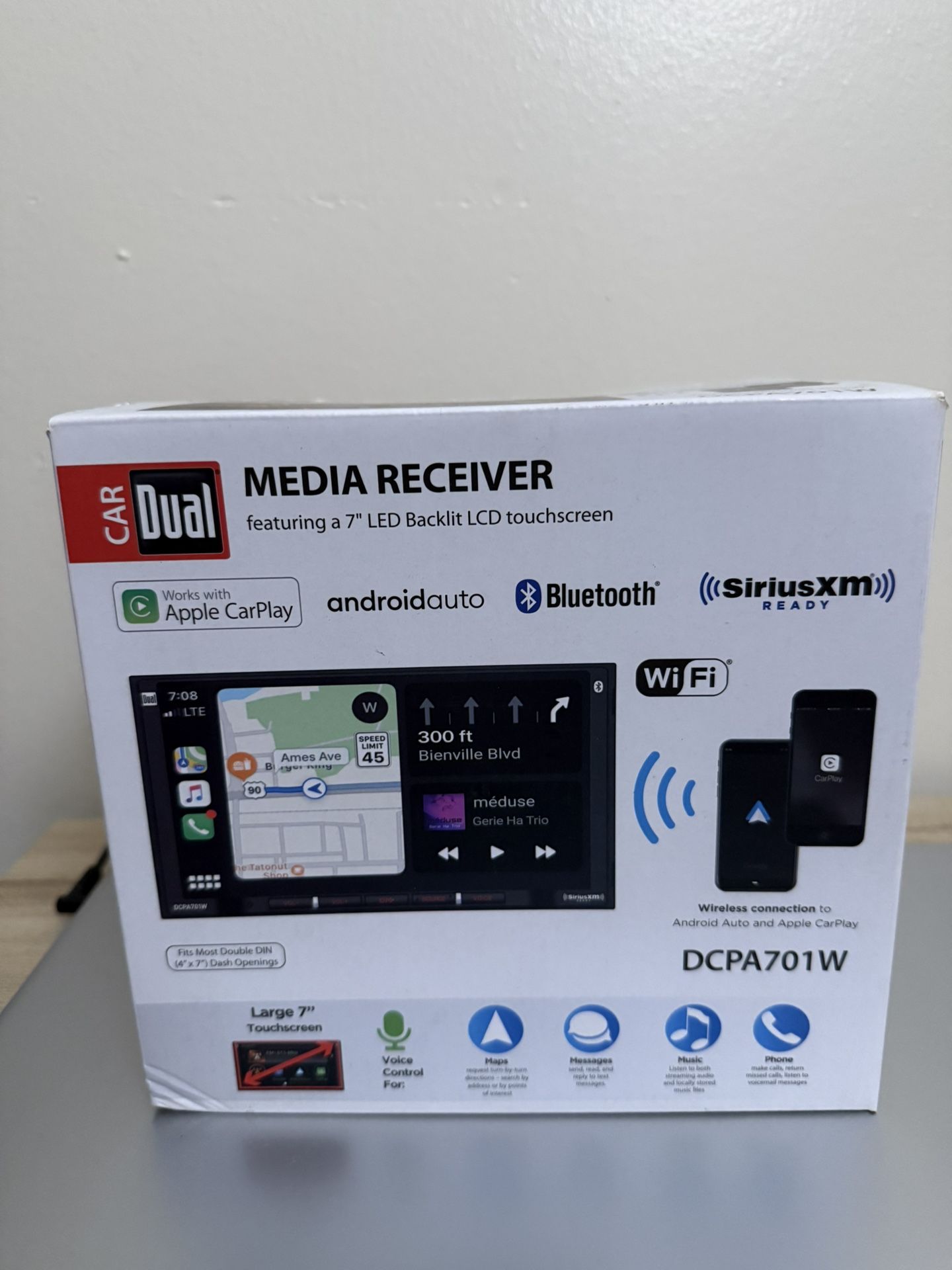 Media receiver (Car Radio)