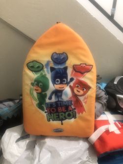 Kids puddle jumper, kick board and life jacket