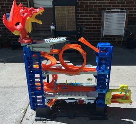 Hot wheels ultimate garage