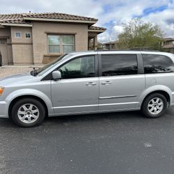 2011 Chrysler Town & Country