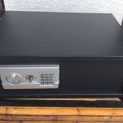 Stack On Mat Black Compartment Safe Box Security Lock With Code