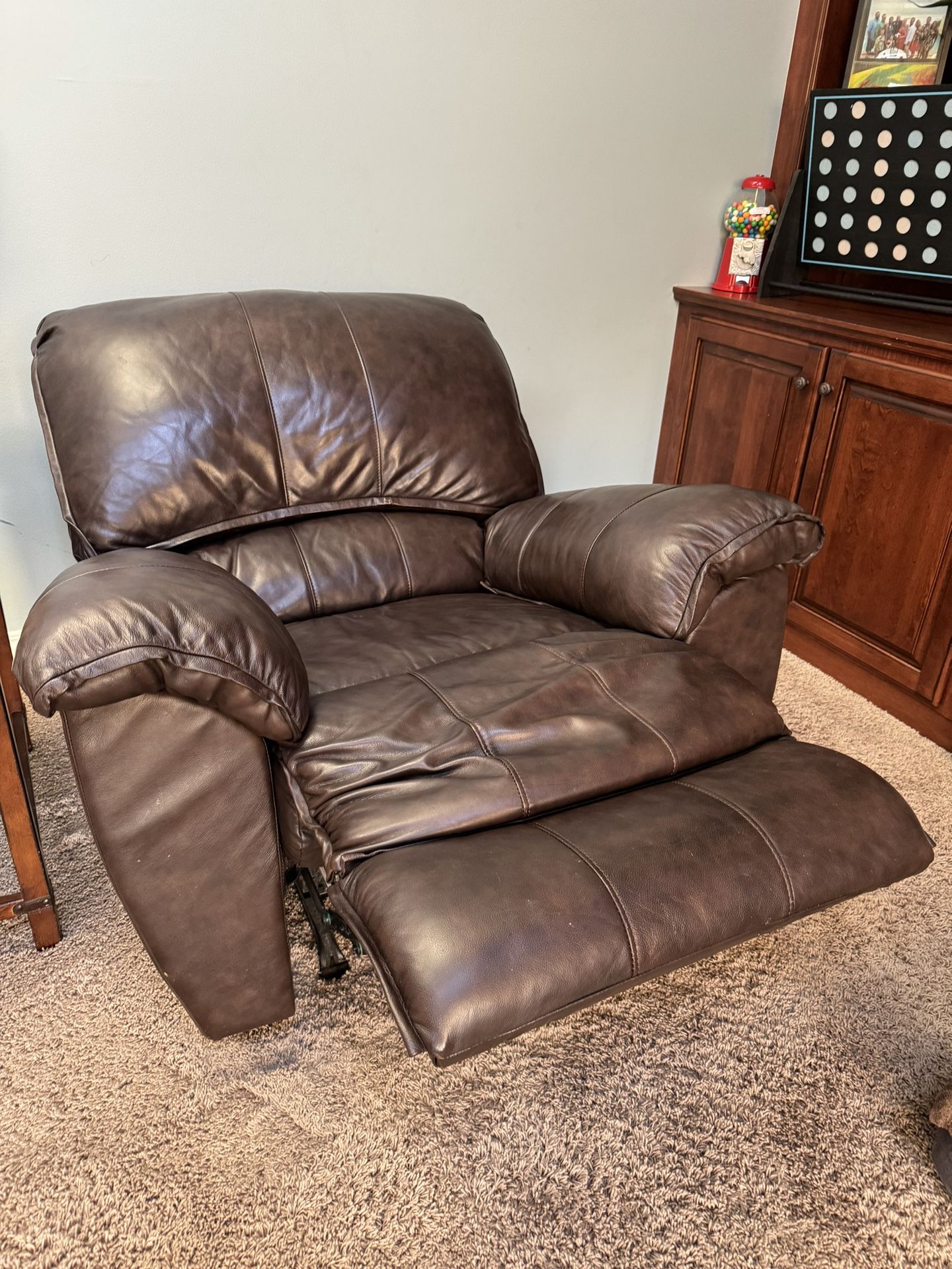 Recliner-leather