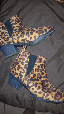 Leopard boots