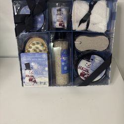 Simple Pleasures Frosty Bath Treats 7-Piece (Christmas Set)