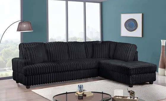 Sectional Sofa With pillows 