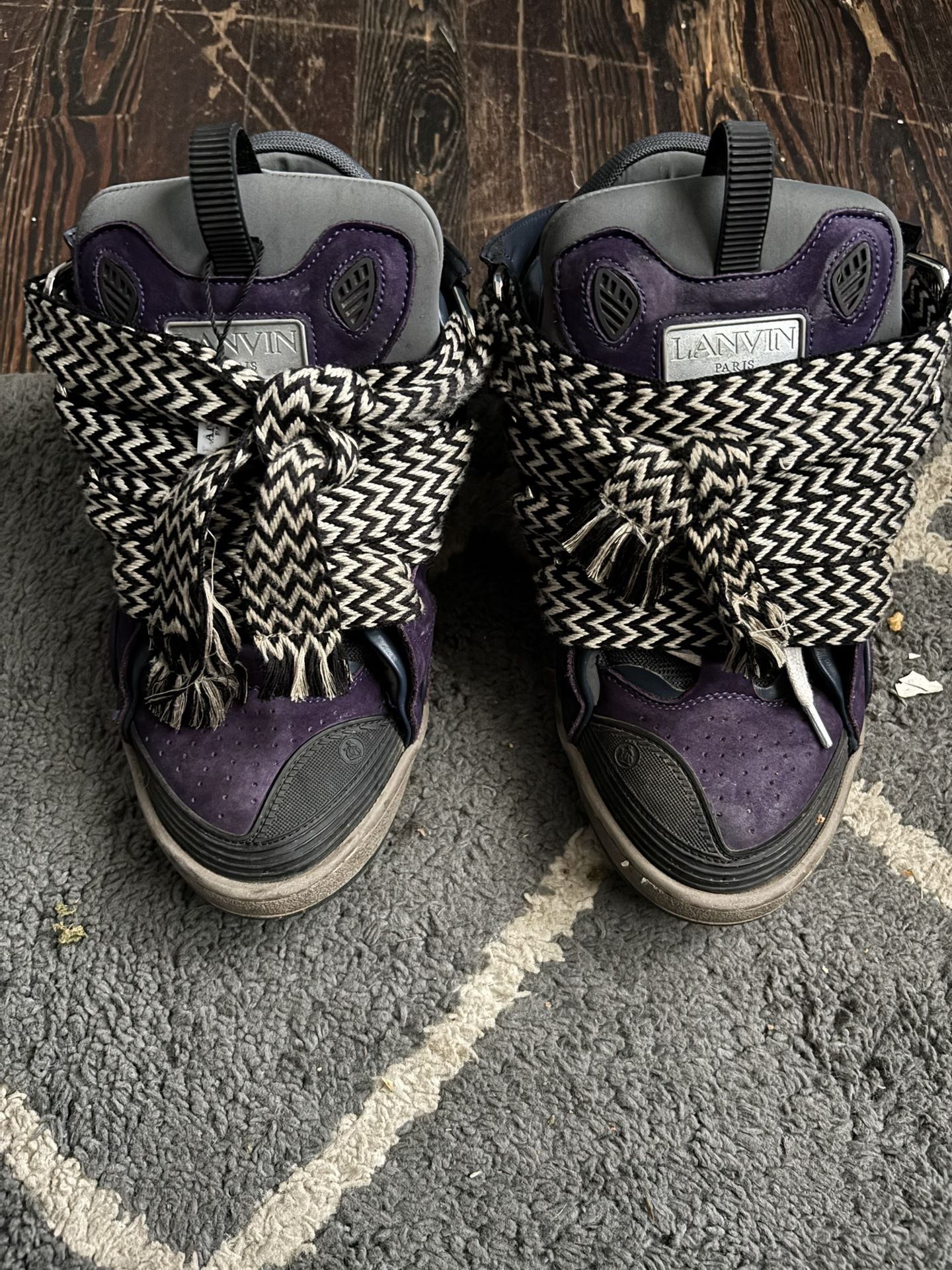 Lanvin Curbs