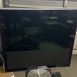 Bang & Olufsen B&O BeoVision 10-45 Flat TV