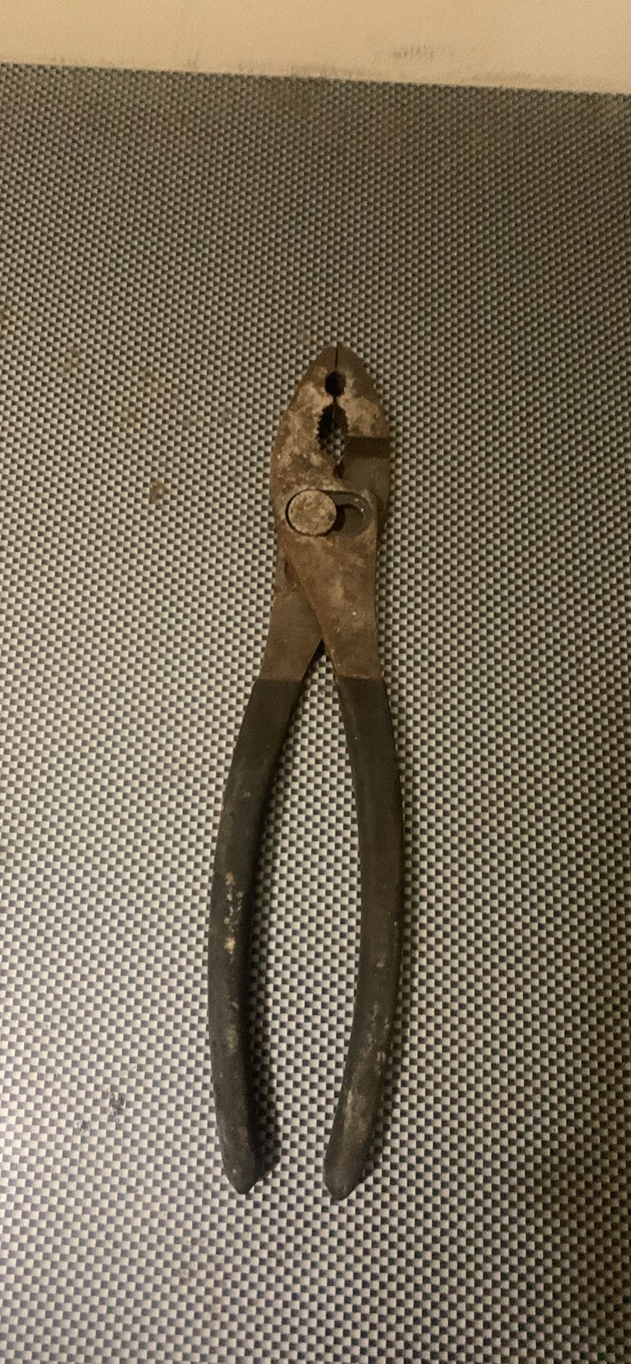 Pliers