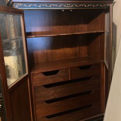 Dresser With 5 Drawers