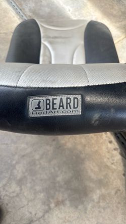 Beard red art seats