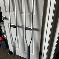 Crutches Adult 