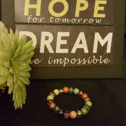 Women stretchable bracelet