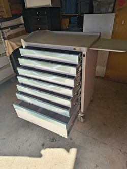 Capsa tools box tools cart aluminum..H..44..W..33..D..22