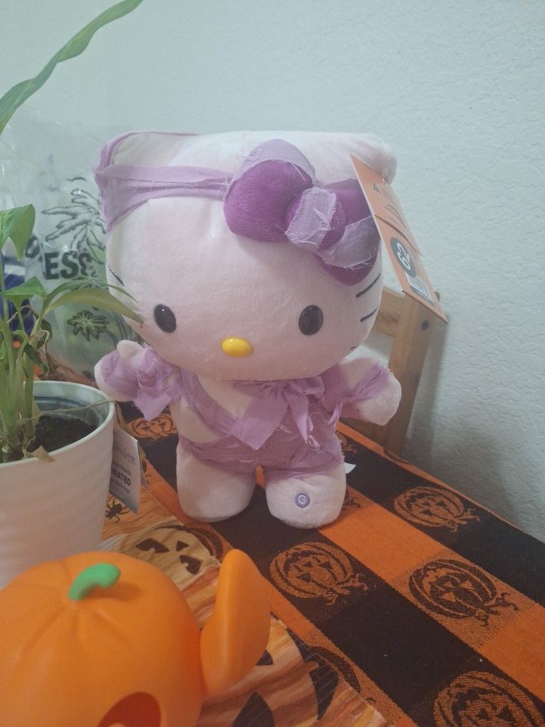 Hello Kitty Dancing Mummy New