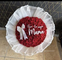 Valentine’s. Natural And Artificial Floweres