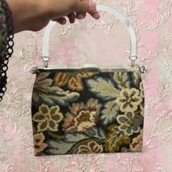 Good Condition | 50s Floral Tapestry Purse with Lucite Handle