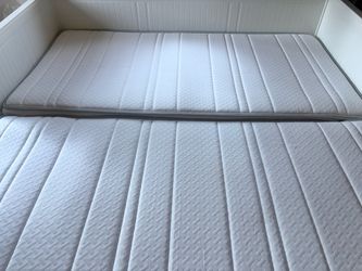 2 Twin Zinus Mattresses - Barely Used