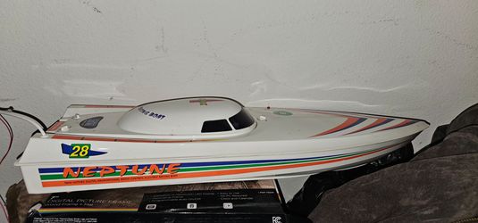 Rc boat Neptune 28