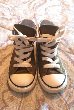Converse size 8