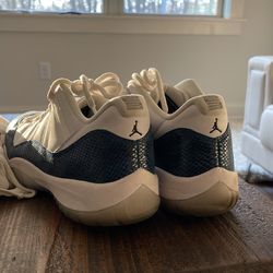 Retro 11s Low. blue Snakeskin for Sale in Memphis TN OfferUp