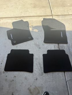 Toyota corrola 2020 oem floor mats