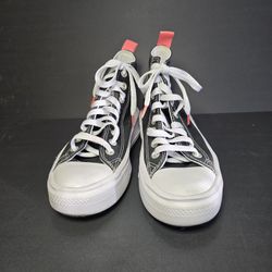 Chuck Taylor All Star Move Platform Canvas, Black, Pink salt, white. Size 4 