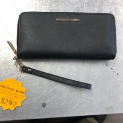 96091 Michael Kors B99 Black Plain Pebbled Style Jet Set Wristlet Wallet 583777