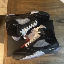 Jordan 5 Metallic Reimagined 