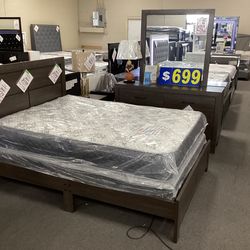 4 Pc Full/Queen size Bedroom Set