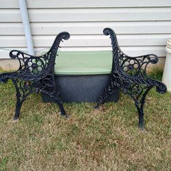 Antique\ Vintage Cast Iron Bench Legs 