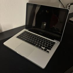 Apple MacBook Pro 13-Inch Silver 2012