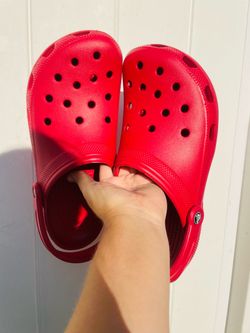 New Crocs men’s size 12